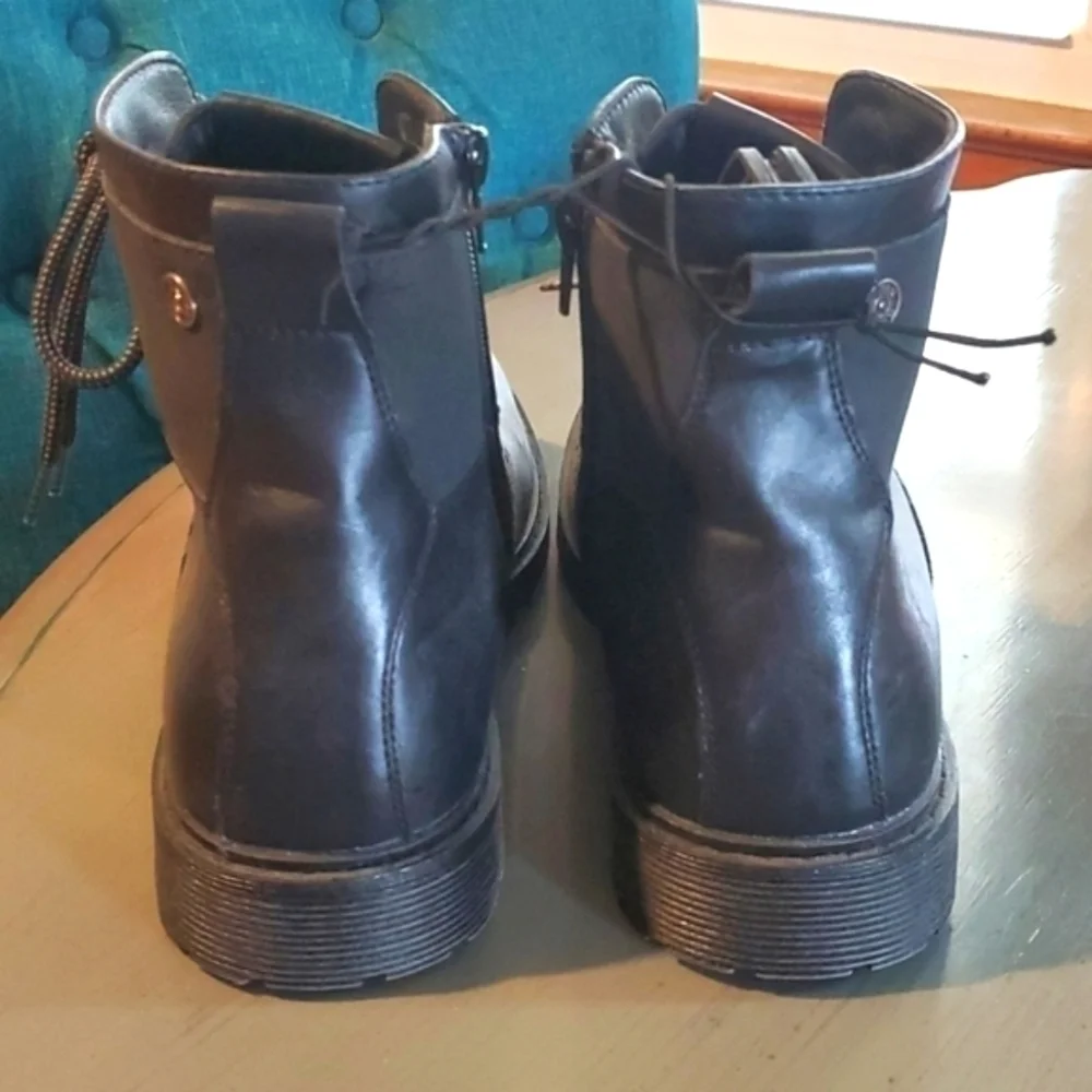 Madden NYC -Mens Black leather Moto Grunge Boots  Side Zip Lug Sole New! Sz.9